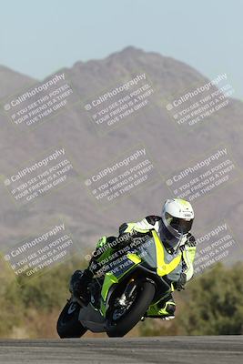 media/Dec-01-2025-Moto Forza (Mon) [[2daa91e15f]]/2-Intermediate Group/Session 2 Turn 9 Entry/